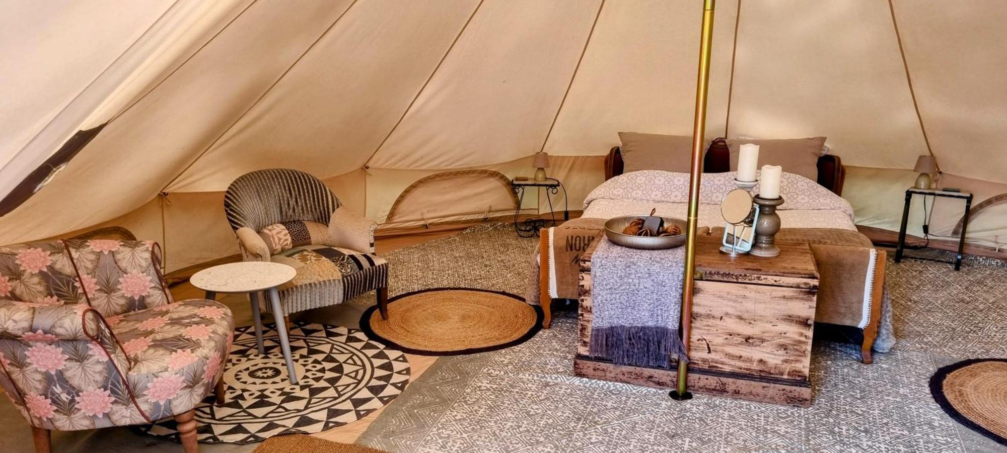 Luxury Bell Tent At Camping La Fortinerie Mouliherne Dış mekan fotoğraf
