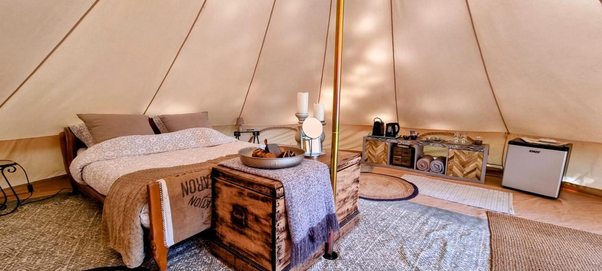 Luxury Bell Tent At Camping La Fortinerie Mouliherne Dış mekan fotoğraf