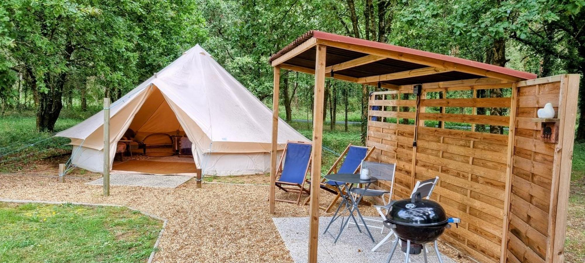 Luxury Bell Tent At Camping La Fortinerie Mouliherne Dış mekan fotoğraf