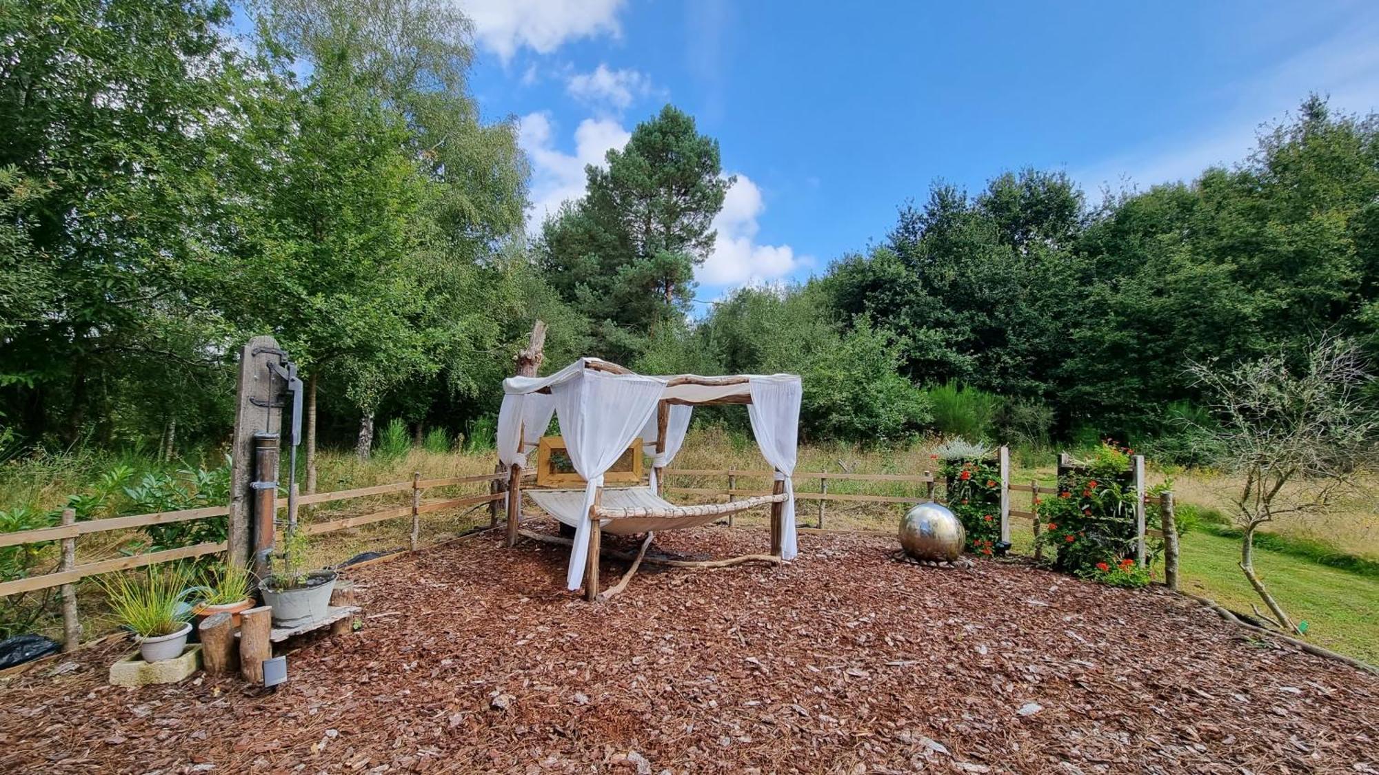 Luxury Bell Tent At Camping La Fortinerie Mouliherne Dış mekan fotoğraf